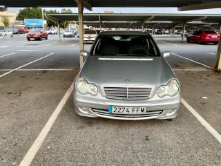 Mercedes-Benz Clase C 2006
