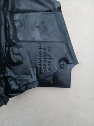 Tapa motor parte  trasera bmw n47
