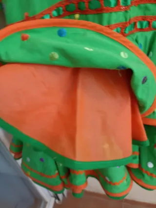 Vestido de flamenca verde con lunares