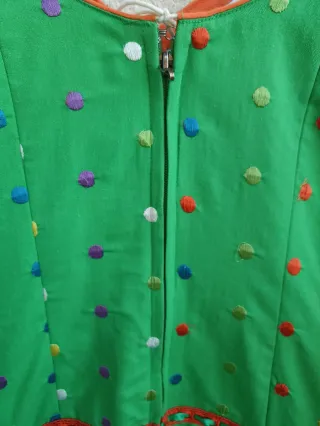 Vestido de flamenca verde con lunares