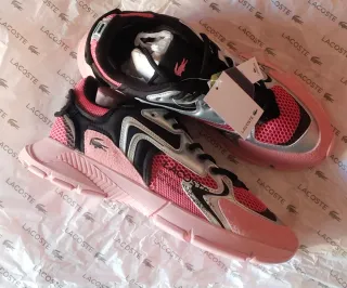 REBAJADO. Zapatillas Lacoste L003 Neo