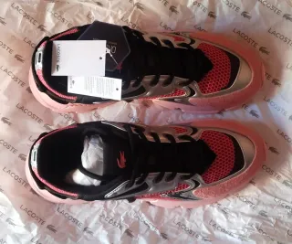 REBAJADO. Zapatillas Lacoste L003 Neo