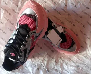 REBAJADO. Zapatillas Lacoste L003 Neo