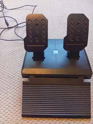 Volante Hori PS4 con Pedales