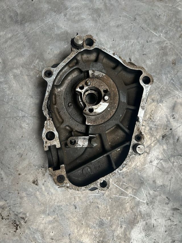 Tapa Bomba Aceite Yamaha R1 04-06