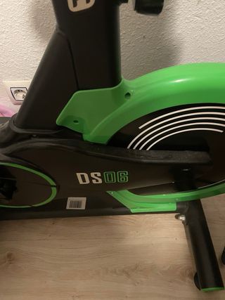 Bicicleta Estática Verde y Negra