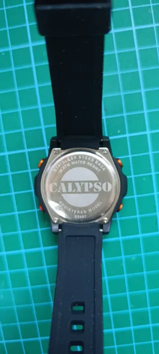 Reloj Calypso Negro y Naranja Digital