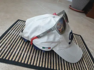 Gafas de Sol Polarizadas Reebok cristal naranja.