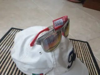 Gafas de Sol Polarizadas Reebok cristal naranja.