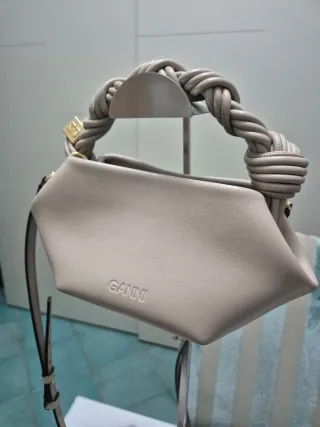 Borsa GANNI con manico intrecciato