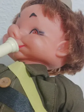 Muñeco Tío Honorio trompeta militar