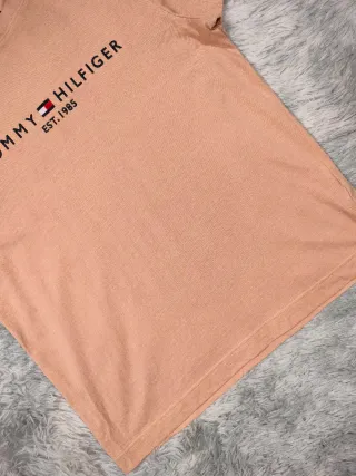 Tommy Hilfiger Camiseta Suave Tie-Dye Logo Bordado