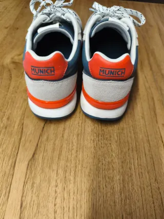 Zapatillas Munich Beige y Azul