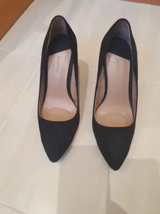 Zapatos tacón ante negro Stradivarius