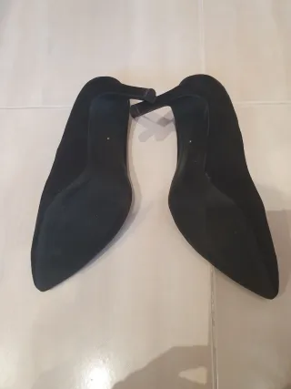 Zapatos tacón ante negro Stradivarius