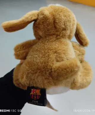 Peluche perro marrón y blanco Barça