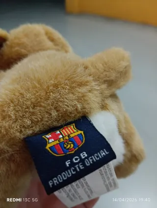 Peluche perro marrón y blanco Barça