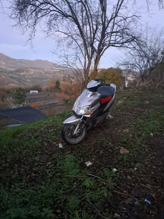 Carenado Yamaha Jog RR Plata/Rojo