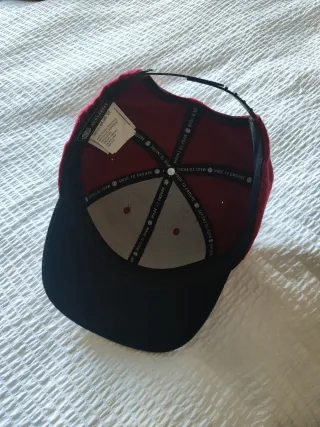 Gorra Element Negra y Roja