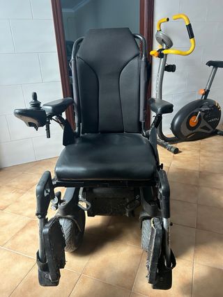 Silla de ruedas eléctrica Q400 en buen estado