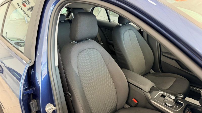 BMW Serie 1 2020, foto 19