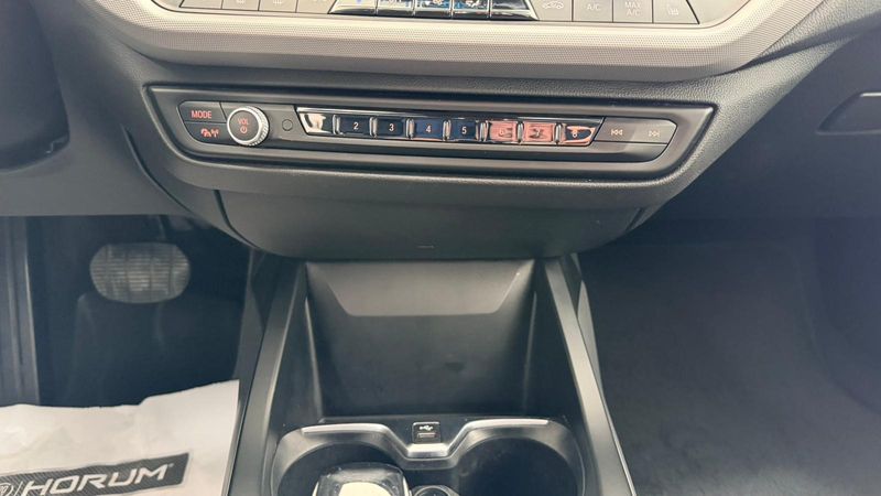 BMW Serie 1 2020, foto 33