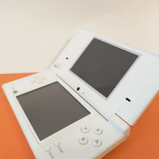 Console NINTENDO DSI BIANCO con PENNINO + CAVO