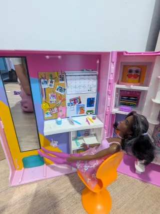 Armario Barbie Fashionista Maletín