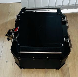 Baúl GIVI Personalizado para Qooder Negro