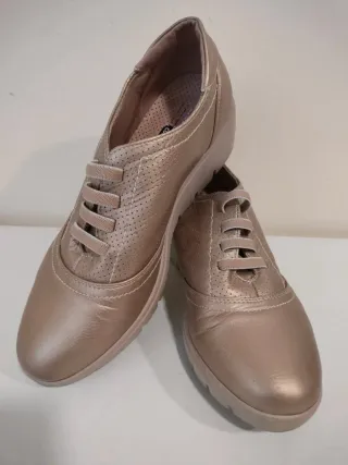 Zapatos dorados mujer