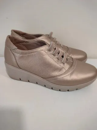 Zapatos dorados mujer