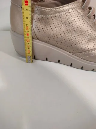 Zapatos dorados mujer