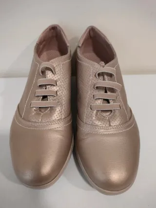 Zapatos dorados mujer