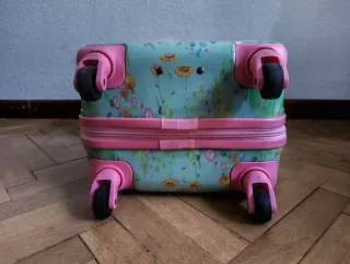 Maleta de viaje infantil con ruedas