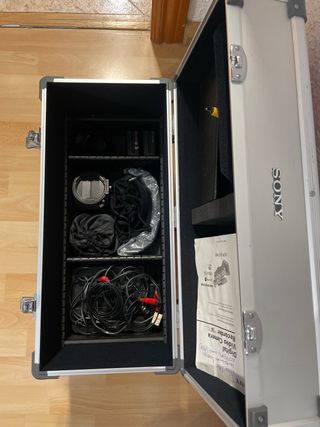 Videocámara Sony DCR-VX2100E