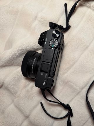 Sony A6400 Kit Cámara + Lente + Accesorios