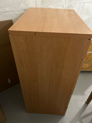 Cajonera de madera y con 5 cajones.