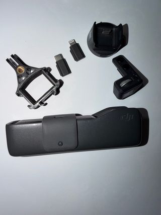 DJI Osmo Pocket con accesorios
