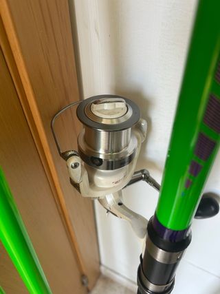 Combo caña pescar + carrete + piqueta