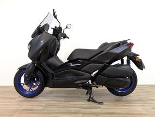 YAMAHA XMAX 300   (modelo actual) 2025
