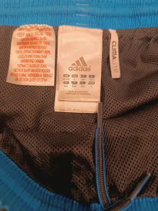 Pantalón corto Adidas gris y azul