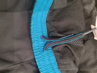 Pantalón corto Adidas gris y azul