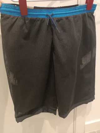 Pantalón corto Adidas gris y azul