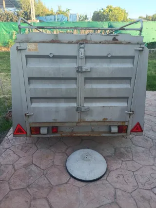 Alquiler remolque cerrado