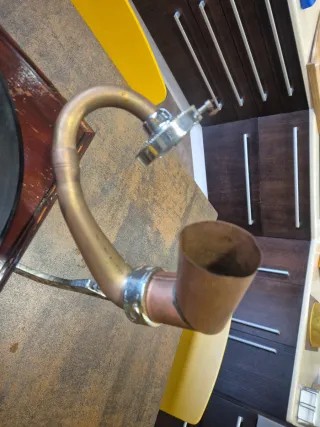 Gramófono antiguo madera