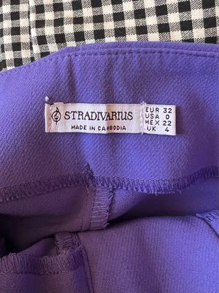 Pantalones morados de vestir