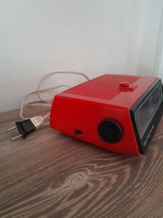 Radio Reloj Digital Sanyo FM/AM