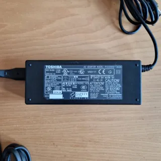 Cargador Toshiba PA3283U-1ACA 15V 5A