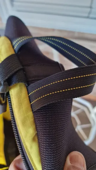 Mochila Salomon X-Hiking Negra y Amarilla
