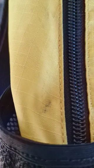 Mochila Salomon X-Hiking Negra y Amarilla